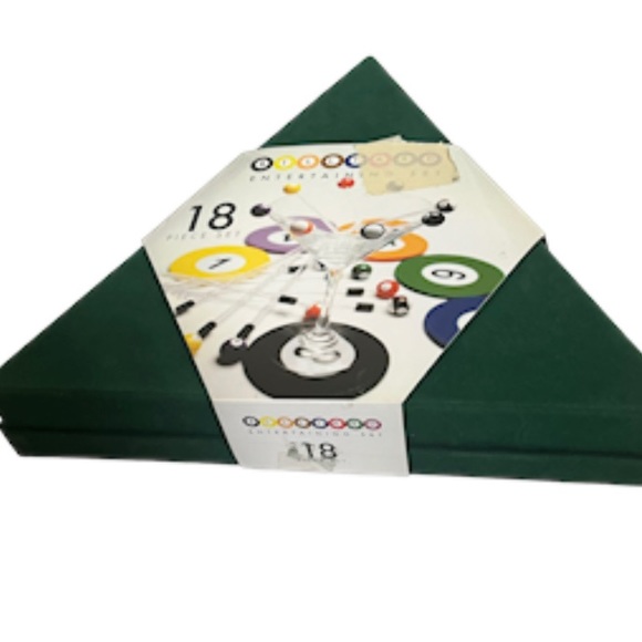 💚New in Box! Billiards 18pc Drink Set - Picture 4 of 4